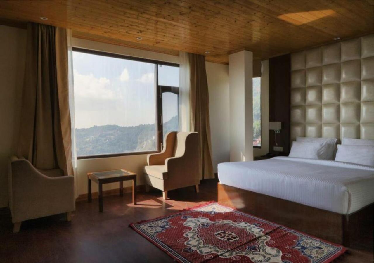 מלון שימלה The Alpine Retreat מראה חיצוני תמונה